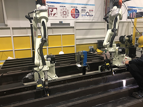 創(chuàng)想智控激光焊縫跟蹤器在箱體焊接應用