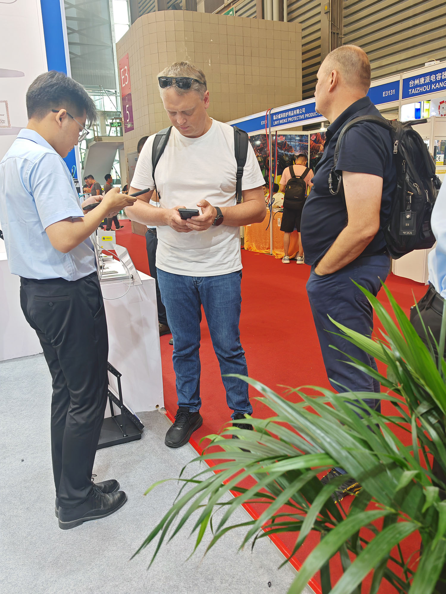 創(chuàng)想智控亮相第28屆北京·埃森焊接展，免示教與零前置焊縫跟蹤技術(shù)引爆現(xiàn)場(chǎng)關(guān)注